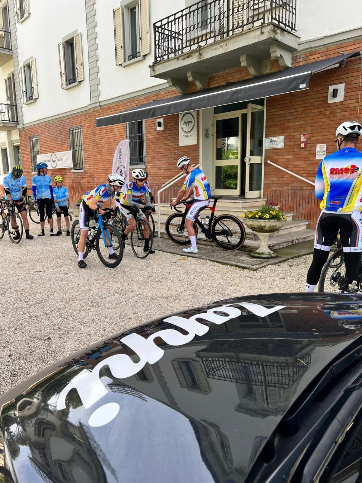 ריולו טרמה Zappi Cycling Hotel מראה חיצוני תמונה